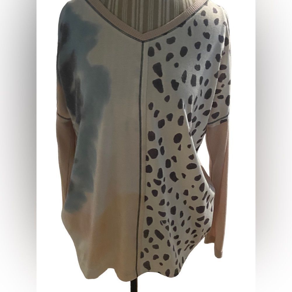 Kim Tigers size medium sweatshirt/sweater great condition see pics